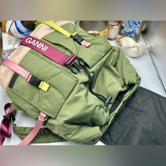🆕 GANNI 🧿 NWT Tech Recycled Backpack, Kalamata - Picture 10 of 14